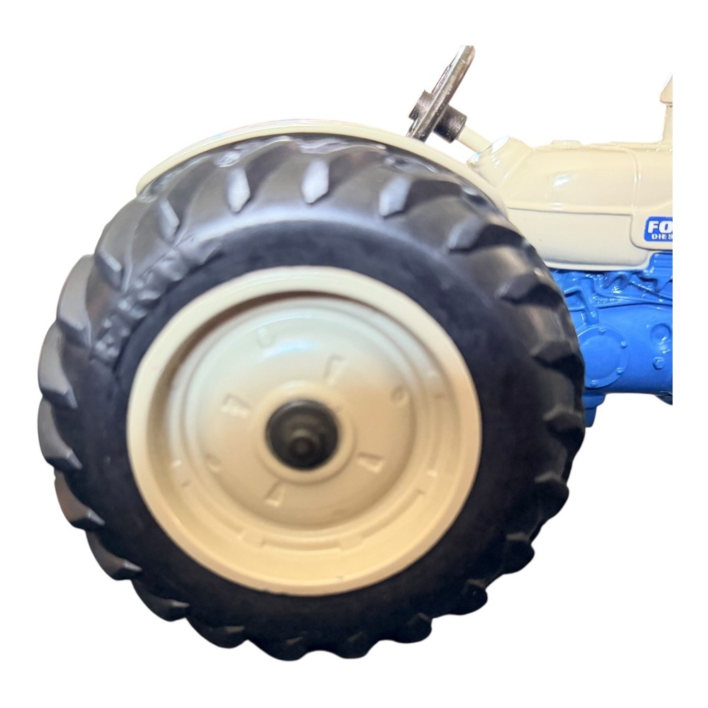 Ertl Ford 5000 Diesel Tractor 1/16 Scale Toy Blue Cream Diecast VTG Farm Good - Picture 7 of 13